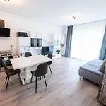 Modern Chic Apartment - Near Iulius Mall